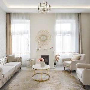 bpr-tienne-charming-apartment.inbudapesthotels.com/